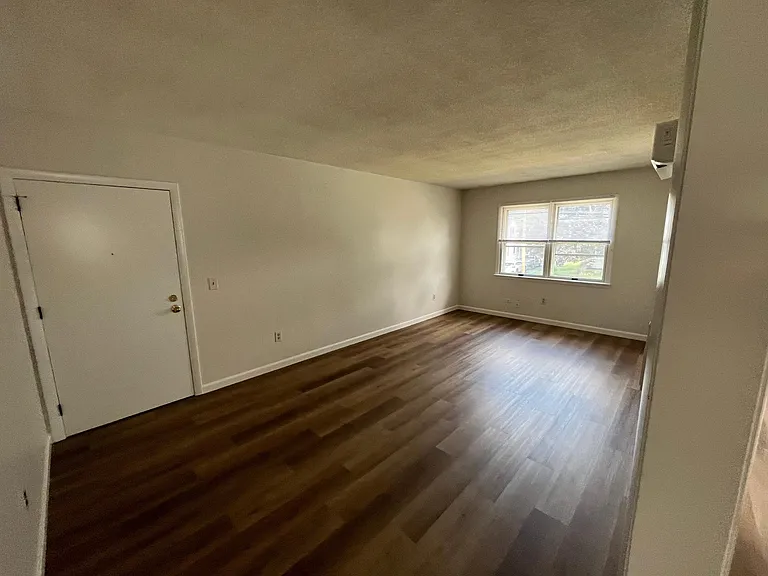 35 Fort St #4 — Photo 11