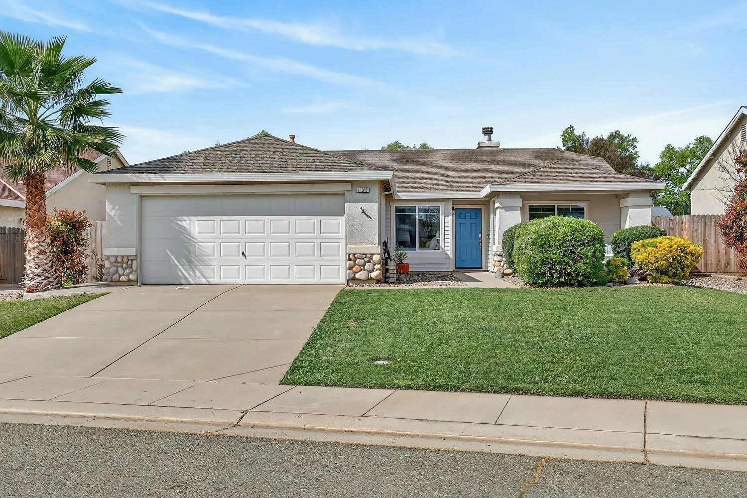 137 Sullivan Way photo 1
