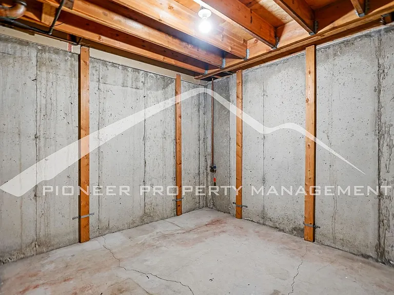 655 S Xenon Ct — Photo 25