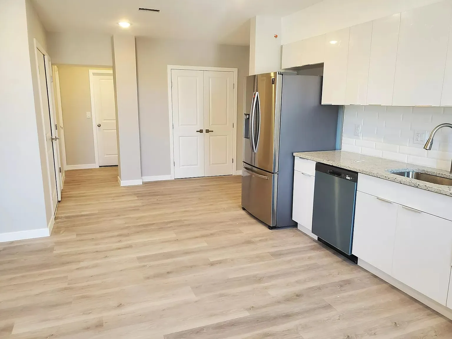 3 bed, 1450 sqft, $2,400 — Photo 3