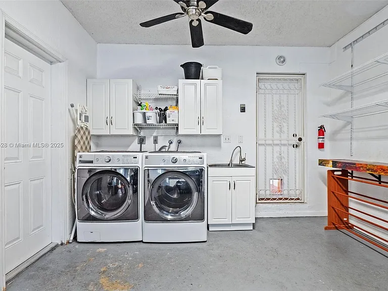 1211 Algeria Ave — Photo 27