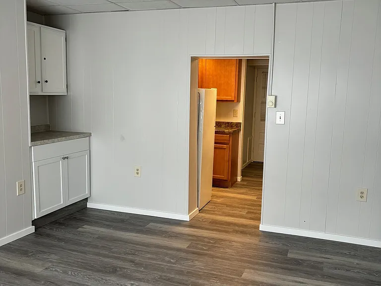 202 W Main St #4 — Photo 3
