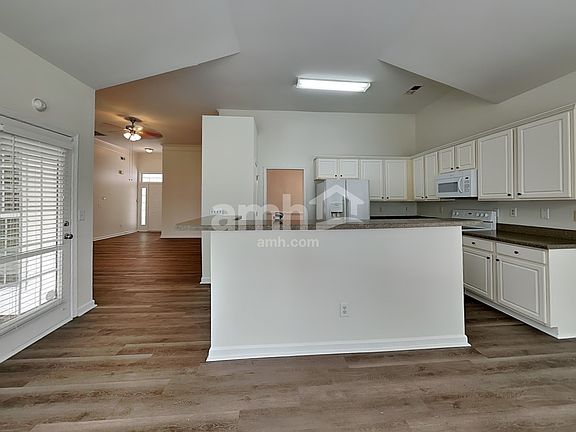 5th image of 13436 Planters Row Dr