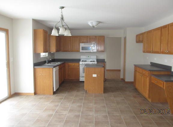 4th image of 1212 Emington Ln