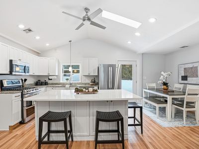 128 Clinton St, Hopkinton, MA, 01748