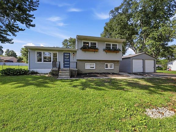 5th image of 6611 Hendrickson Rd