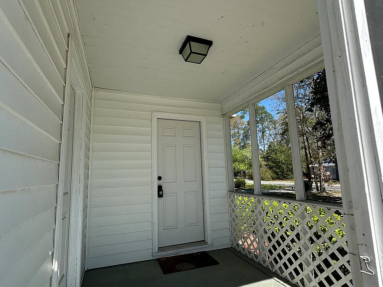25 Carmel Dr — Photo 8