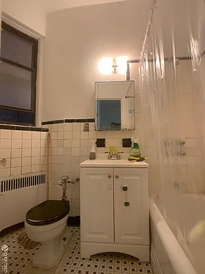 Rented by Oxford Property Group | media 18