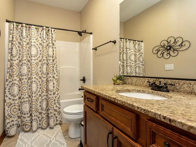 16800 Prairie Dr — Photo 21