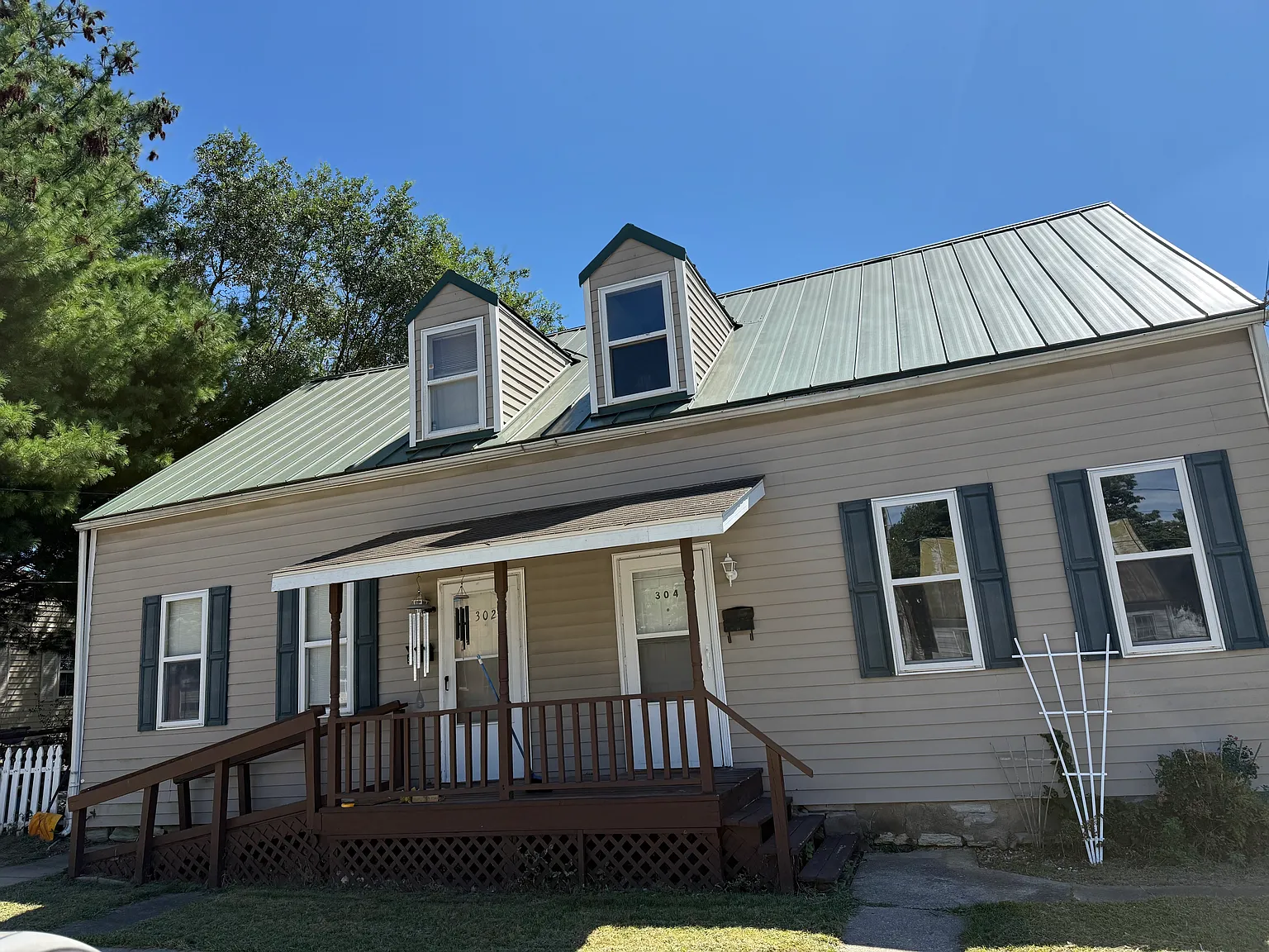 304 W Mill St — Photo 1