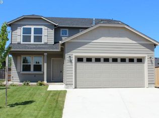 1195 2nd St, Cottage Grove, OR 97424