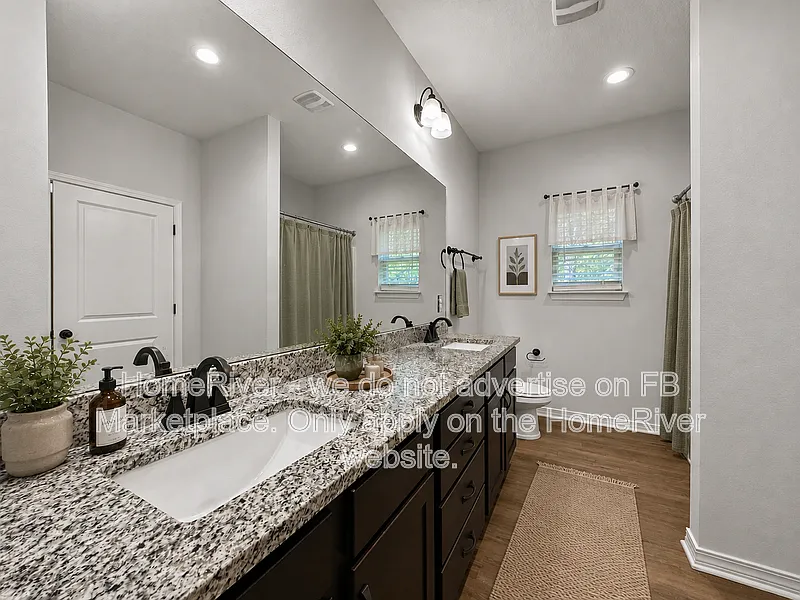 3 bed, 3.0 bath, 1396 sqft, $1,905 — Photo 4