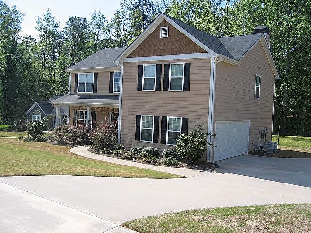 Front view of home