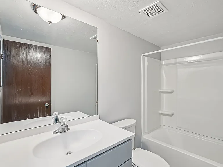 River Raisin Apartments — Photo 27