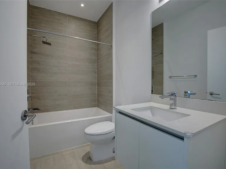 1600 SW 1st Ave #Townhouse 09 — Photo 11
