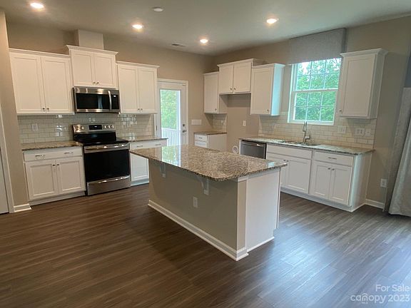 2nd image of 2238 Trollinger Dr #15