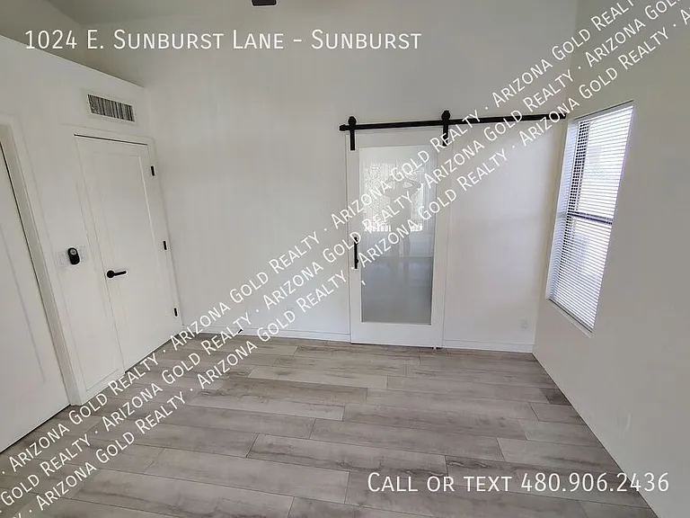 1024 E Sunburst Ln #SUNBURST — Photo 14