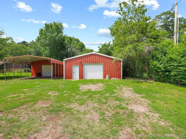 202 Maple St, Broken Bow, OK 74728