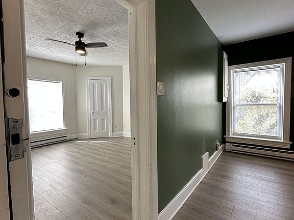 4th image of 405 Prescott St #3