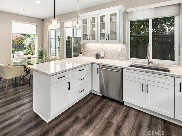 10249 Ferrey Dr, Tustin, CA 92782
