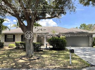 5830 NW 40th Ln, Pompano Beach, FL 33073