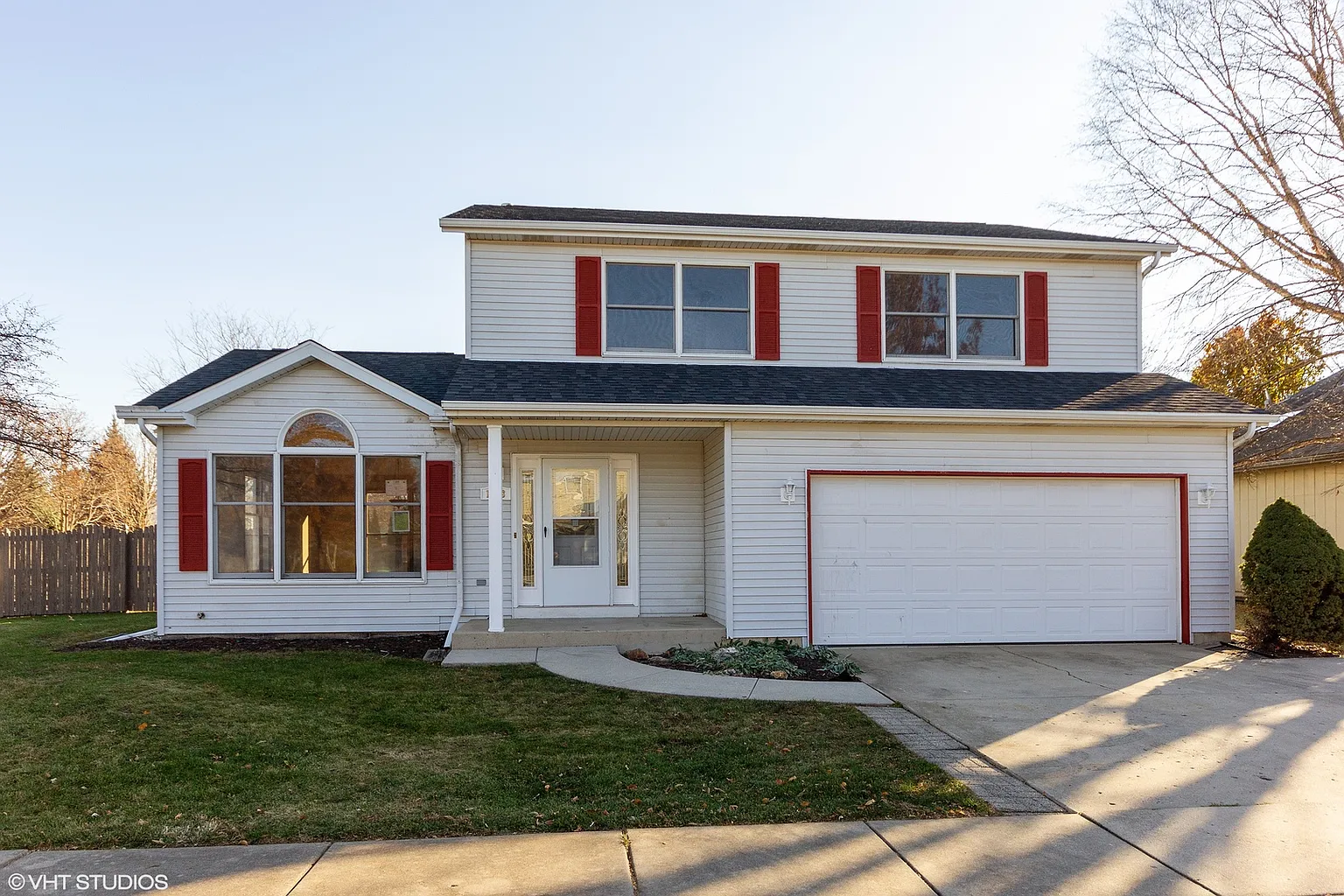 1038 Loren Dr photo 1