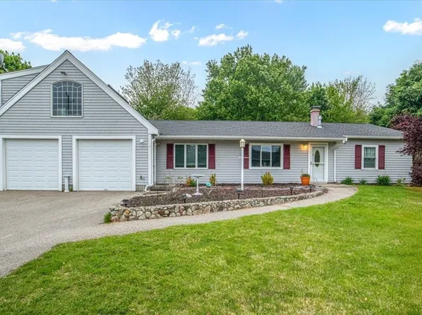 11 Pierce Rd, Marshfield, MA 02050