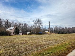 483 Reed Dr, Urbanna, VA 23175