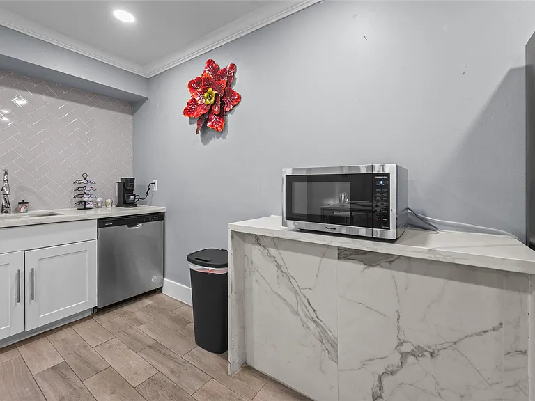 3611 Graustark St #17 — Photo 4