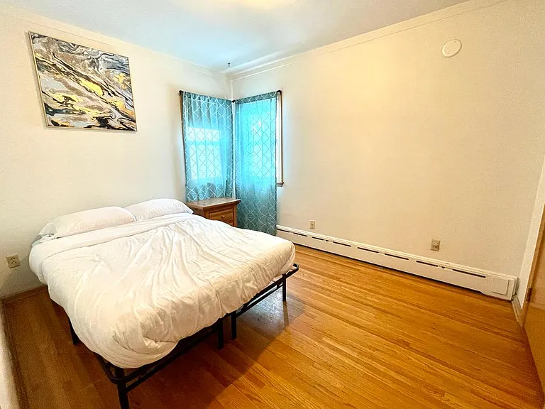 224 2nd Ave S #1 — Photo 9