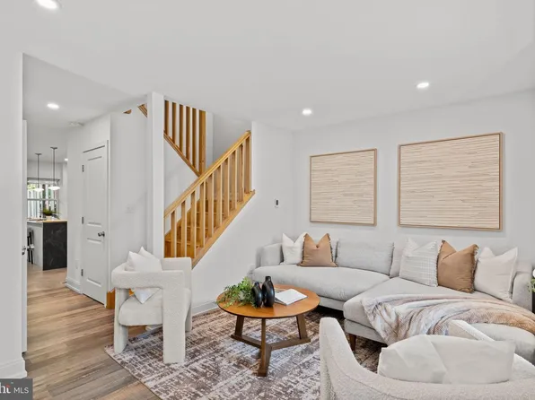 144 Jamestown Ave, Philadelphia, PA 19127