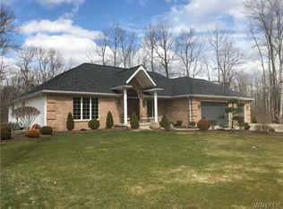 10540 County Rd, Clarence, NY 14031