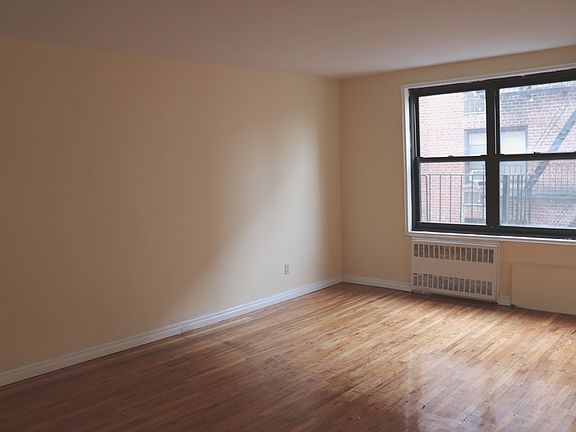 3rd image of 132-35 Sanford Ave APT 411