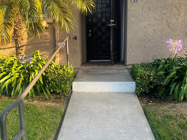 776 W Lambert Rd #33 — Photo 2