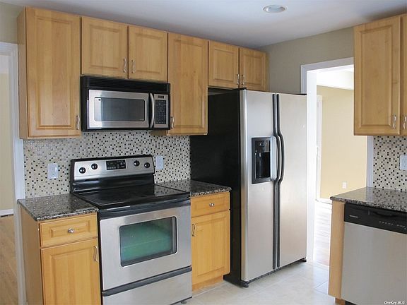 2nd image of 15-60 Waters Edge Dr
