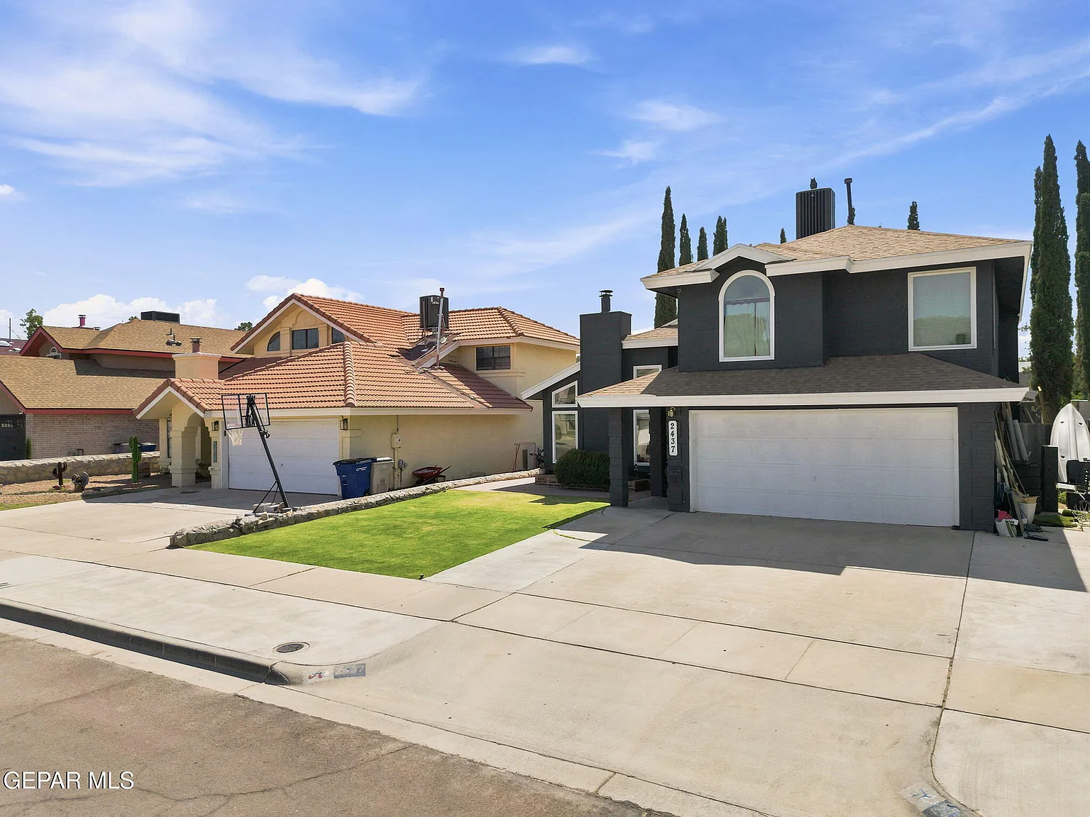 3 bed, 2.5 bath, 2153 sqft, $2,300 — Photo 3