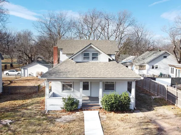 815 N Plum St, Newton, KS 67114