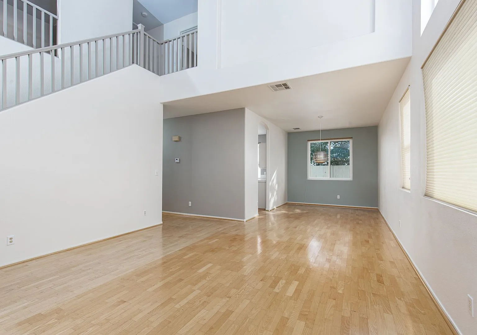 Green Valley Ranch House Move-In Ready — Photo 4