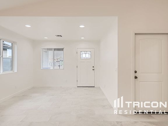 2nd image of 2748 E Pueblo Ave