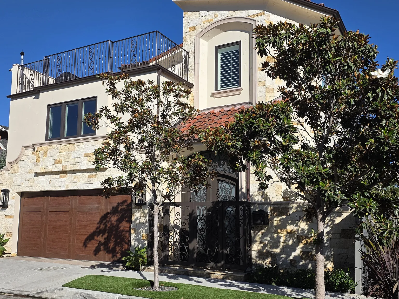 6 bed, 7.5 bath, 5227 sqft, $24,500 — Photo 2