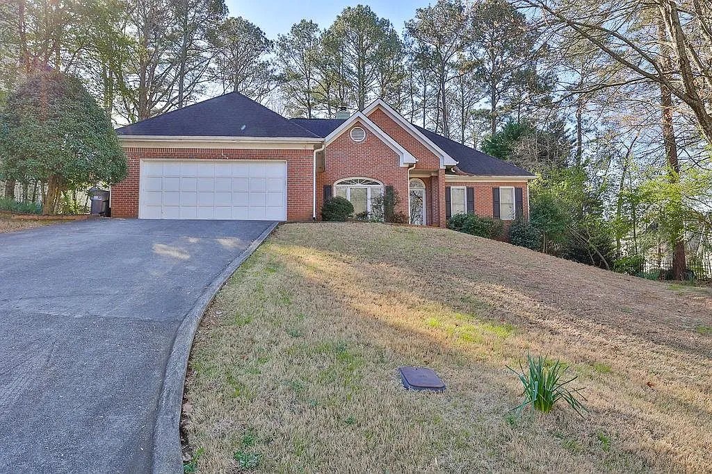 272 Waterford Cove Dr photo 1