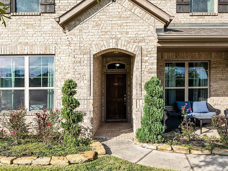 1505 Heartwood Dr — Photo 4