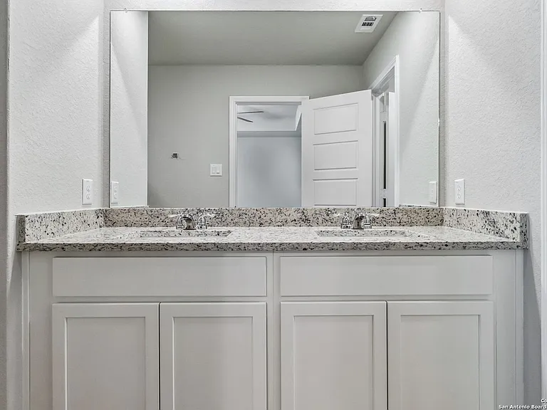 3908 Abbott Pass #101 — Photo 14
