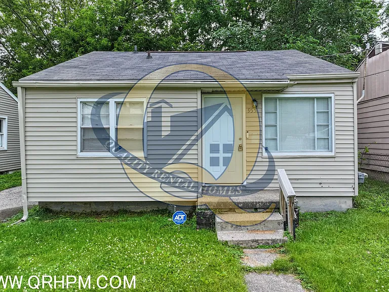955 S Ballenger Hwy — Photo 3
