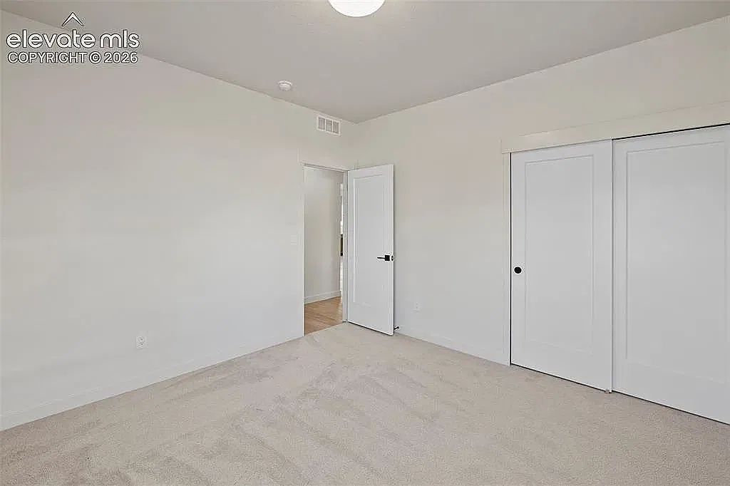 3 bed, 1847 sqft, $2,400 — Photo 4
