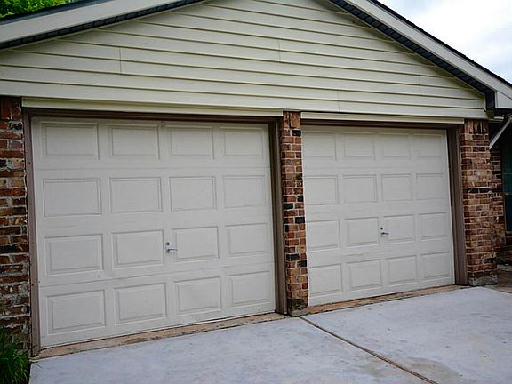 3rd image of 7942 Dawnridge Dr