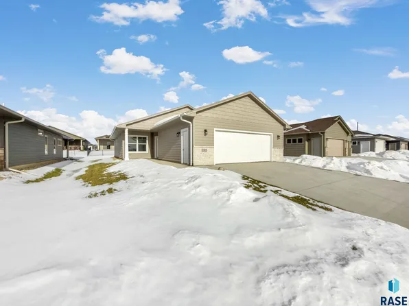 2312 E Brek St, Brandon, SD 57005