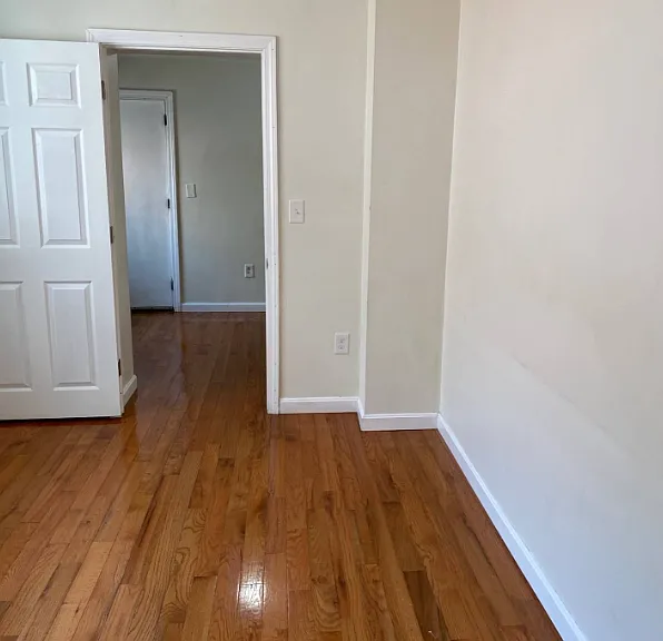 31 Chelsea St #2 — Photo 7