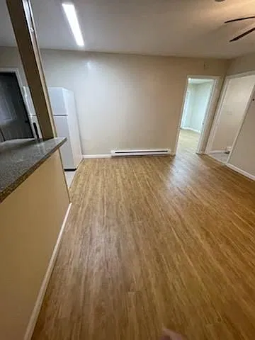 2 bed, 1.0 bath, 830 sqft, $2,100 — Photo 3