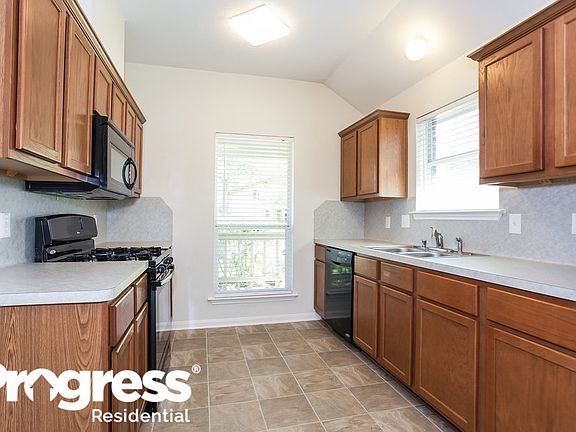 5th image of 1023 Andover Glen Dr